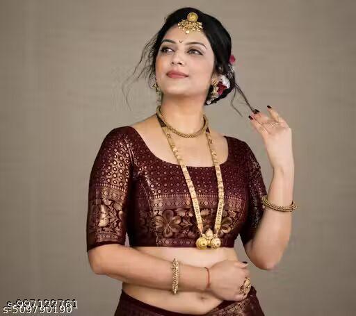 Maroon jacquard zari woven saree with blouse piece, view 3